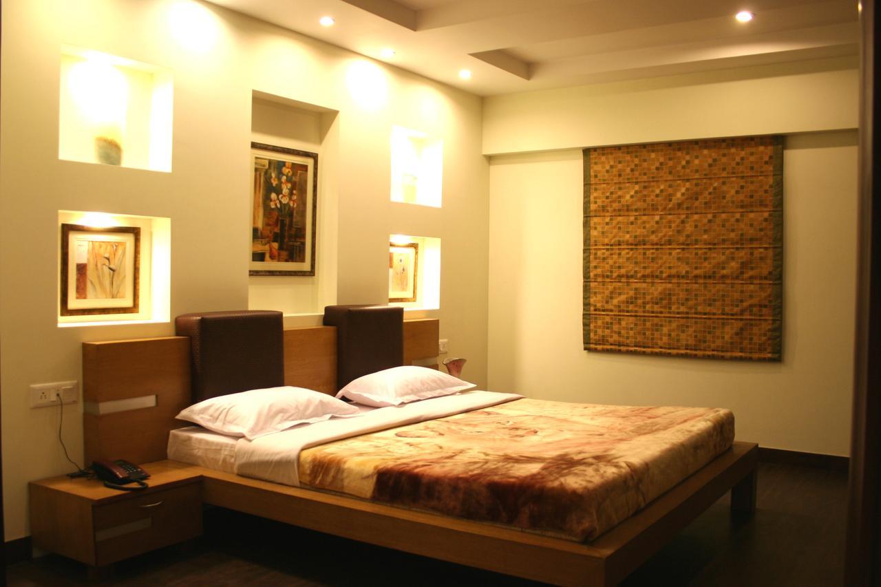Hotel Elm Tree Amritsar Esterno foto