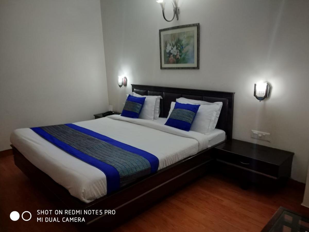 Hotel Elm Tree Amritsar Esterno foto